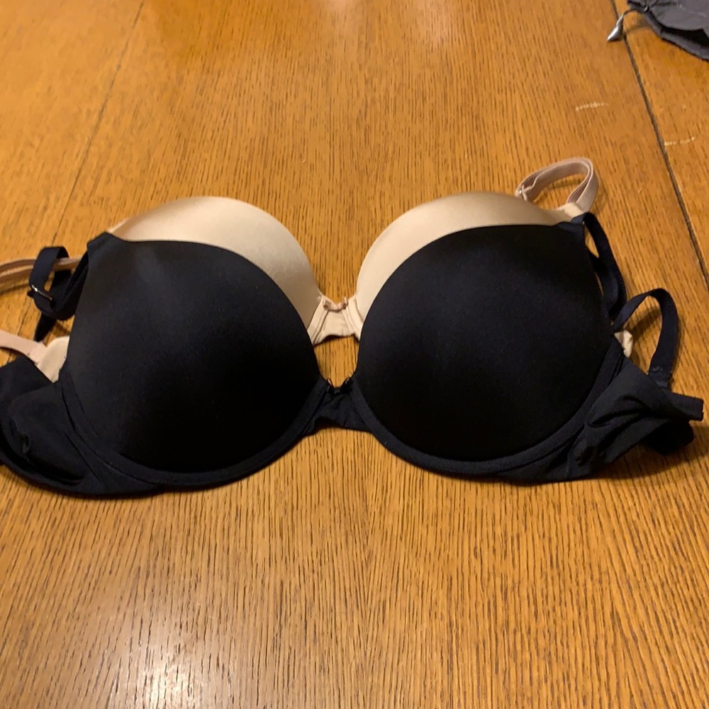 LOT OF 2 Lily of France Extreme Ego Boost bras size 38C